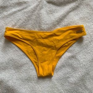 Blackbough Mango Moderate Bottoms